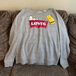 Levi’s Snoopy Peanuts Sweatshirt. Color- Grey Size-Large